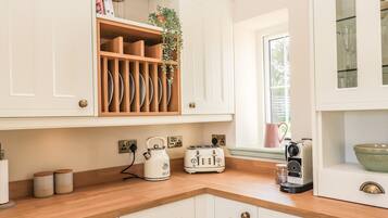 Fridge, dishwasher, electric kettle, toaster