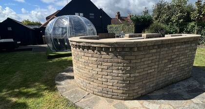 Awarded 'Best Boutique Stay' w/hot tub, bar and karaoke room