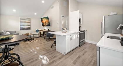 SoHo Suite by Brightwild | Steps to SoHo!