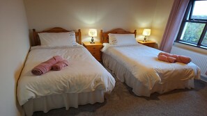 3 Schlafzimmer, Bügeleisen/Bügelbrett, Reisekinderbett, kostenloses WLAN