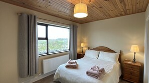 3 bedrooms, iron/ironing board, travel cot, free WiFi