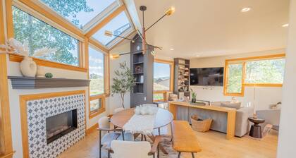 Skyland Home | 4 Bedroom | Garage Apt Included | Hot Tub | Gas Grill | Mtn View