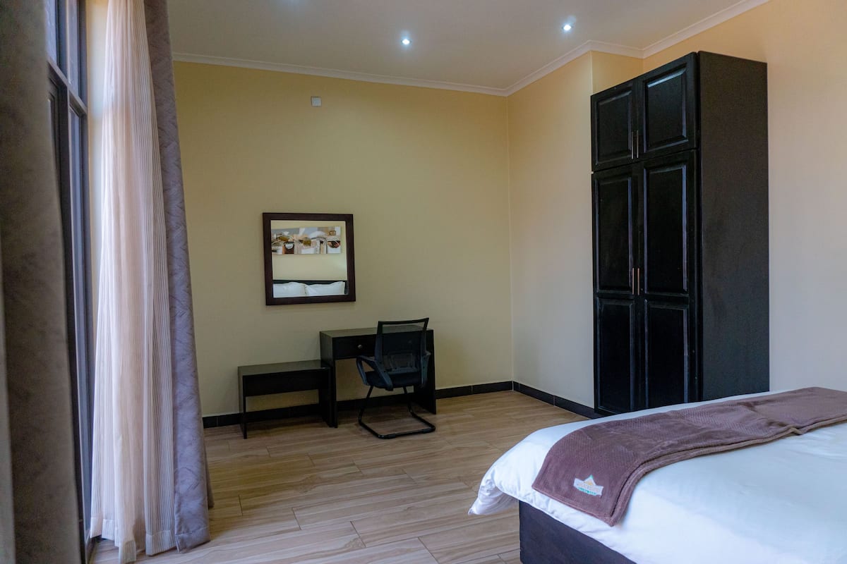 Executive Double Room | 1 bedroom, individually decorated, desk, laptop workspace