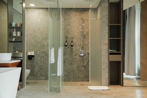 Villa, Courtyard View | Bathroom | Separate bathtub and shower, free toiletries, hair dryer, slippers