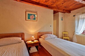 3 bedrooms, iron/ironing board, WiFi, bed sheets - Villa Edera in Sveti Kirin (Sveti Kirin)