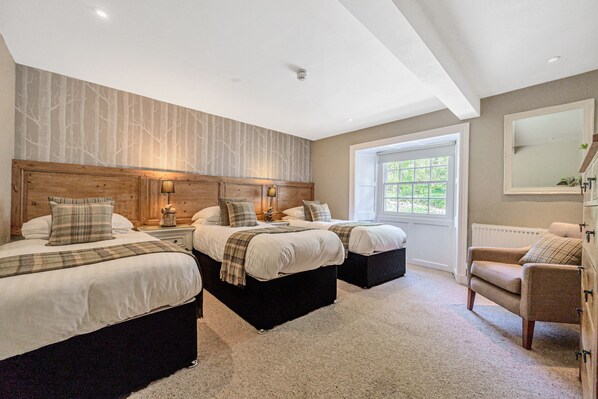 5 bedrooms, iron/ironing board, travel cot, free WiFi