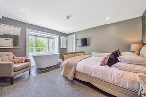 5 soverom, strykejern/-brett, reiseseng for barn og wi-fi (inkludert)