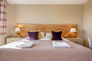 3 soverom, strykejern/-brett, reiseseng for barn og wi-fi (inkludert)