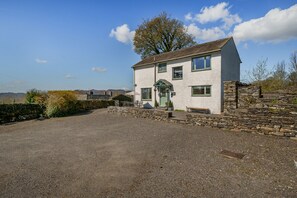 Exterior - Orrest Head Cottage,  located on the footpath to the famous Orrest Head walk. Perfect for dog walks. (Windermere)