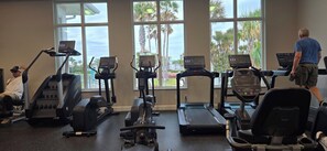 Fitness facility - Beach, golf, tennis, pools & restaurant all in Ocean Village, Hutchison Island (Fort Pierce)