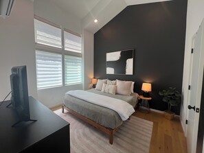 1 bedroom, desk, iron/ironing board, free WiFi