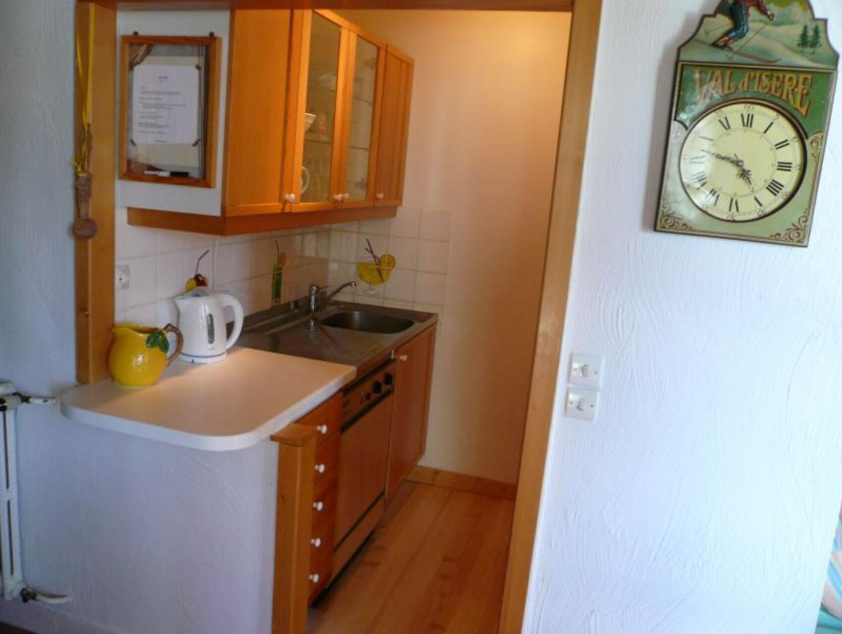 Ofen, Herdplatte, Geschirrspüler, Wasserkocher