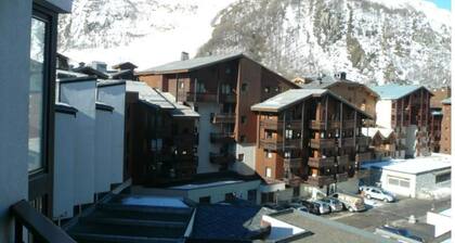 VAL D'isere Centre Station