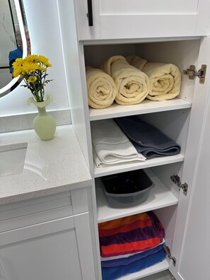 Interior - The Secret Garden (Naples)