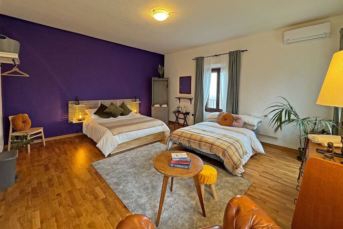 Habitación cuádruple familiar | Escritorio, espacio para trabajar con laptop y wifi gratis