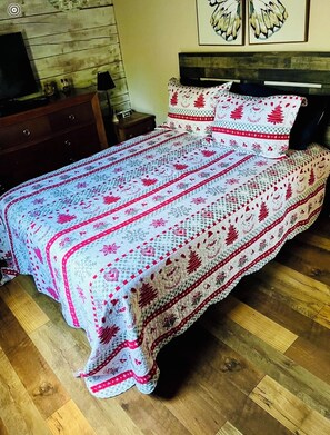 2 Schlafzimmer, Schreibtisch, Bügeleisen/Bügelbrett, kostenloses WLAN