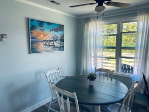 Dining - Tranquil Tides Retreat in Frisco, Outer Banks, North Carolina! (Frisco)