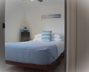 3 室のベッドルーム、旅行用ベビーベッド、WiFi (無料)、ベッドシーツ