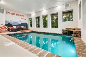 Indoor pool, a heated pool - Free Dollywood Tix/Indoor Heated POOL/VIEWS/Quiet (Sevierville)