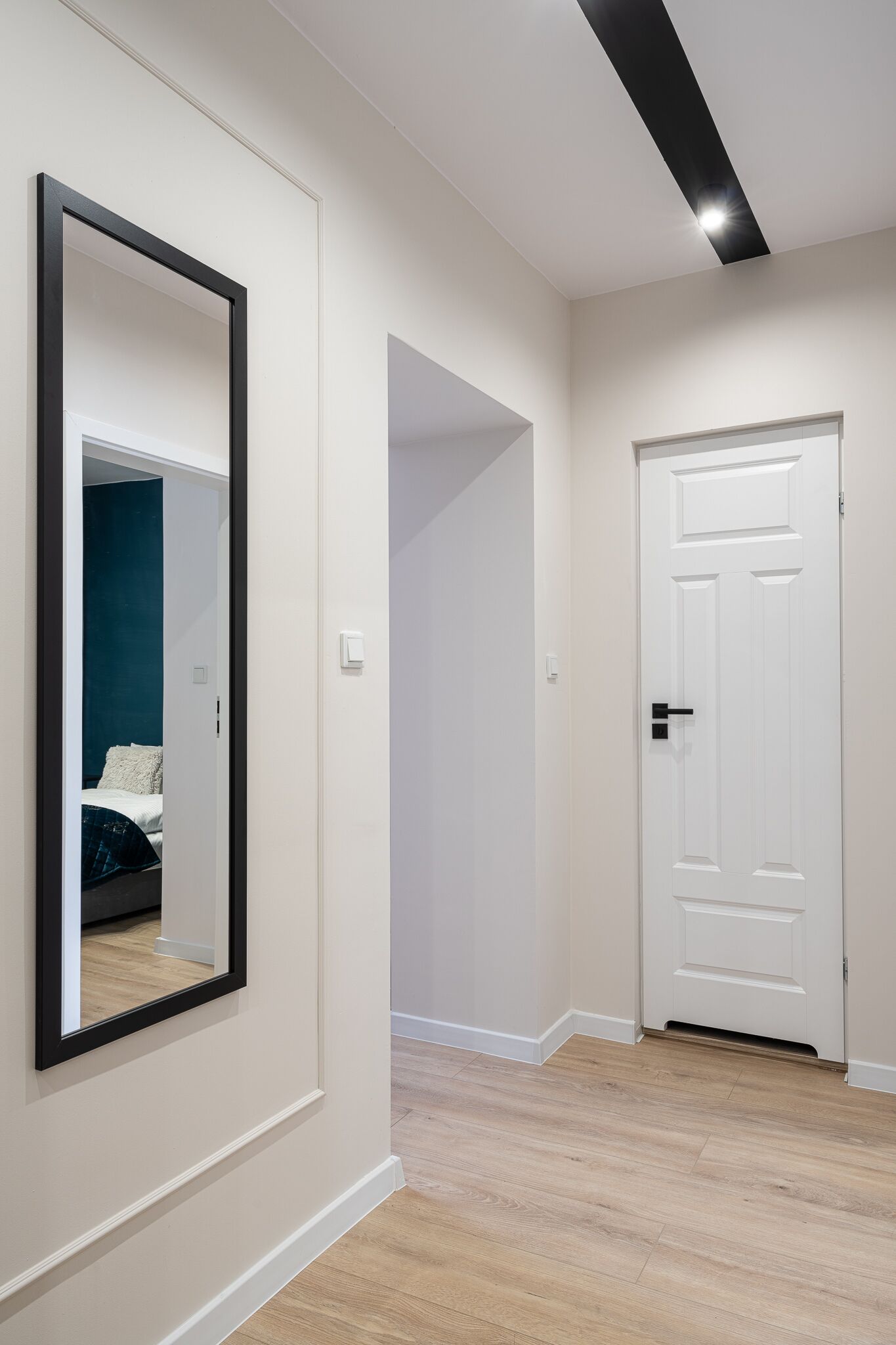 舒適公寓 | 起居區 | 37-吋平面電視，提供衛星頻道