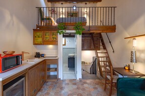 Interior - A cozy place in the heart of Trastevere, Rome. (Roma)