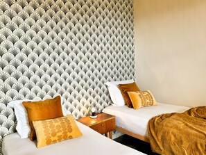 2 habitaciones, tabla de planchar con plancha, wifi y ropa de cama 