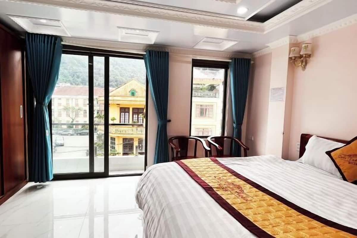 Quartos à prova de som, Wi-Fi de cortesia, roupa de cama