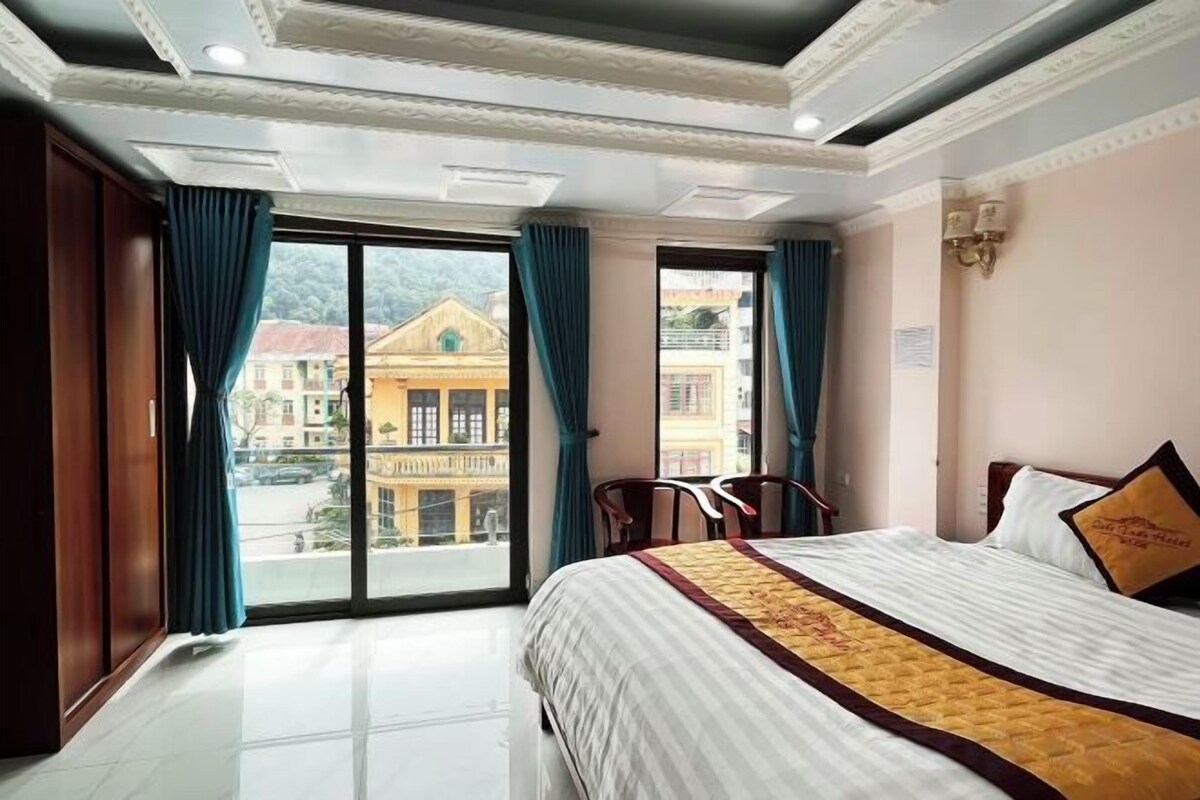 Soundproofing, WiFi (free), bed sheets