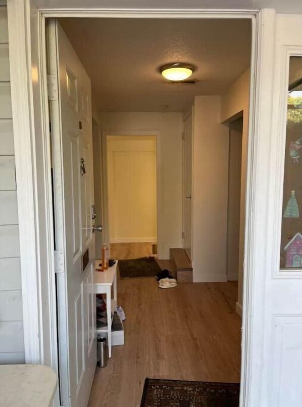 Interior - Welcome to our home. We speak English and mandarin if needed. (Kamloops)