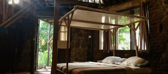 Baker & Sons Safari Company