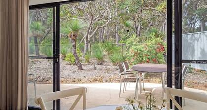 Private One-Bedroom Studio Nestled in Bushland