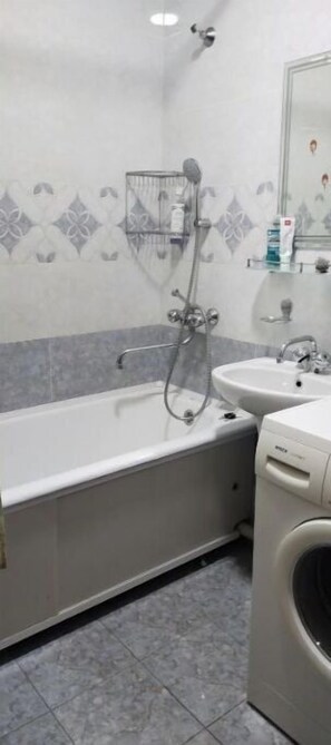 Seife, Shampoo, Toilettenpapier