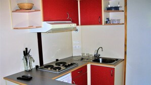 Geladeira, micro-ondas, lava-louças, torradeira