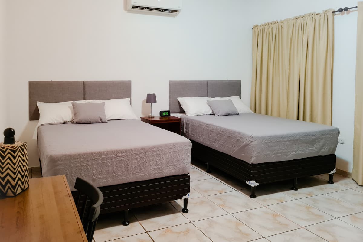 Business Double Room | Desk, iron/ironing board (on request), WiFi (free), bed sheets