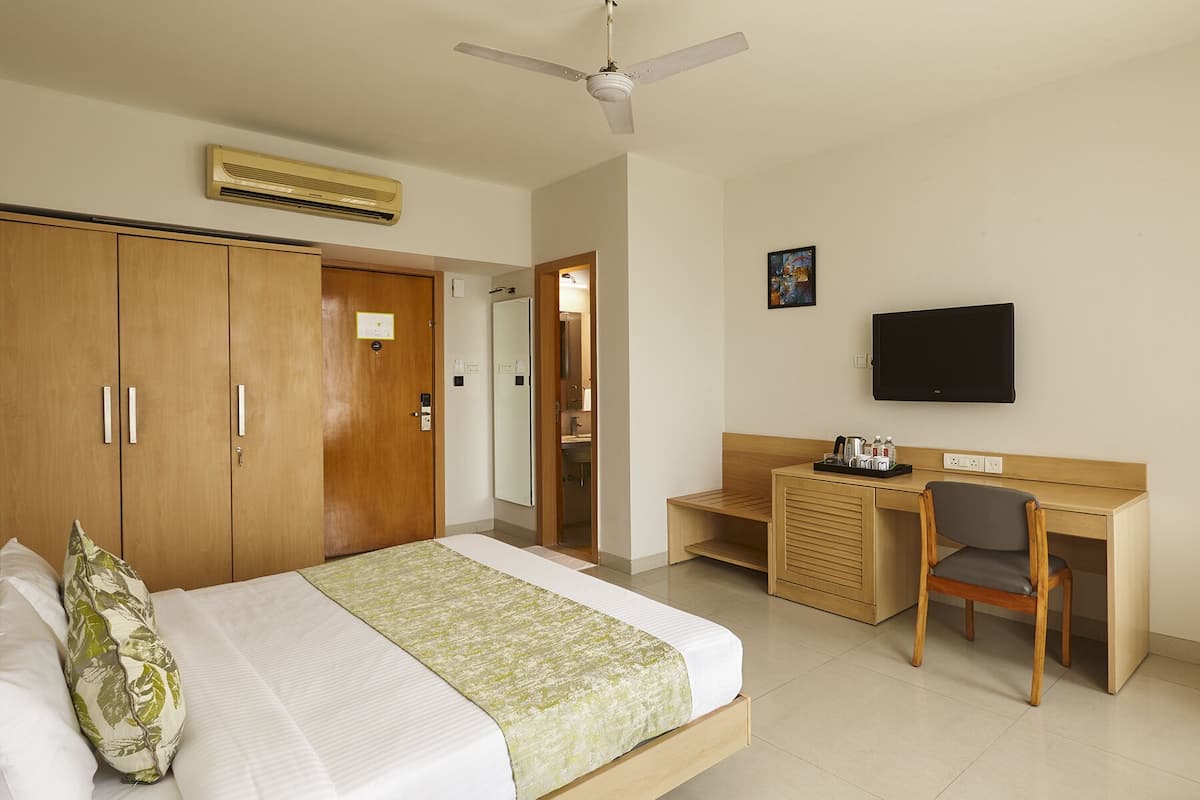 Monday Hotels Mahape (Mumbai, India), Mumbai hotel discounts | Hotels.com