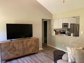 Interior - Chickasaw Cottage (Oxford)