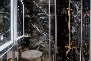 Bathroom - ROH Suites (Athens)