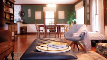 Smart TV, fireplace, video games, DVD player