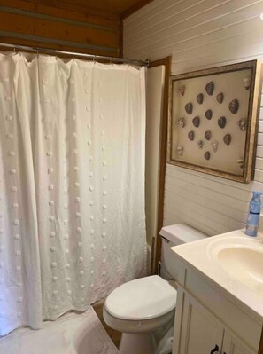 Bathroom - Hurricane Hideaway 6 (Abbeville)