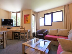 TV, DVD player