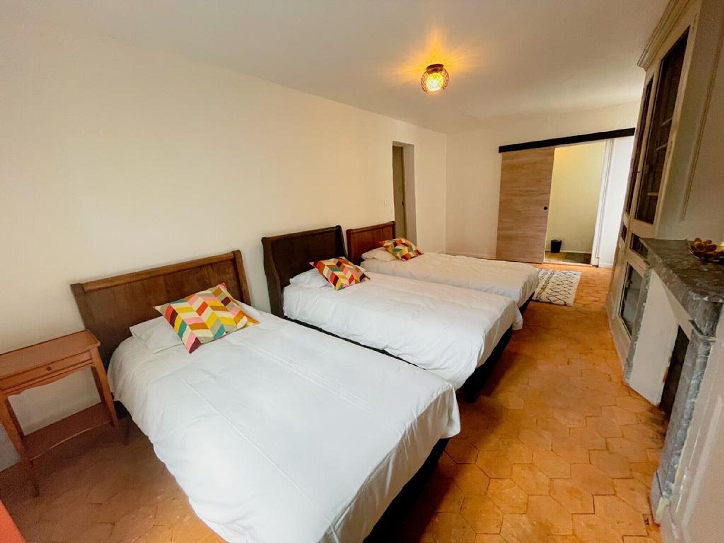 6 bedrooms, free WiFi