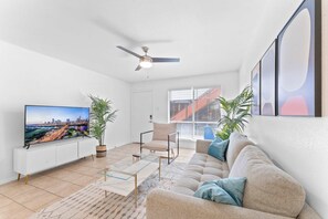 Unclassified image, 3 of 11, button