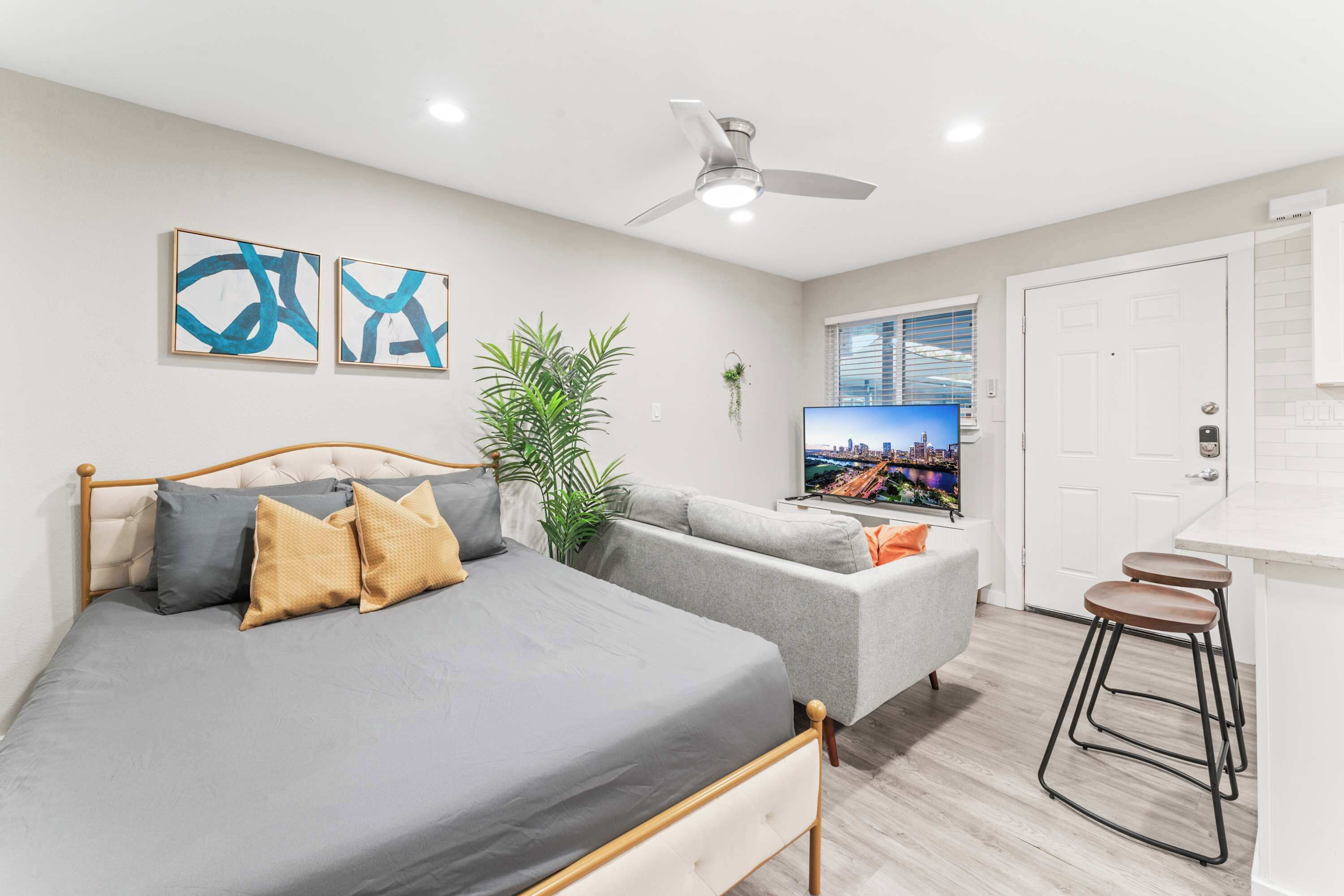 1 chambre, bureau, fer et planche à repasser, Wi-Fi