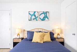 1 soverom, skrivebord, strykejern/-brett og wi-fi