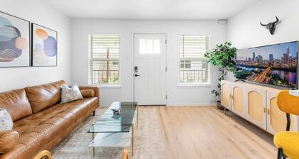 Central Chic 1BR close to UT, Moody Center, & DT
