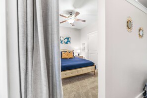 1 bedroom, desk, iron/ironing board, WiFi