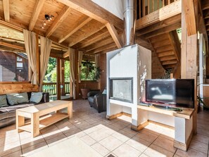 Télévision, cheminée