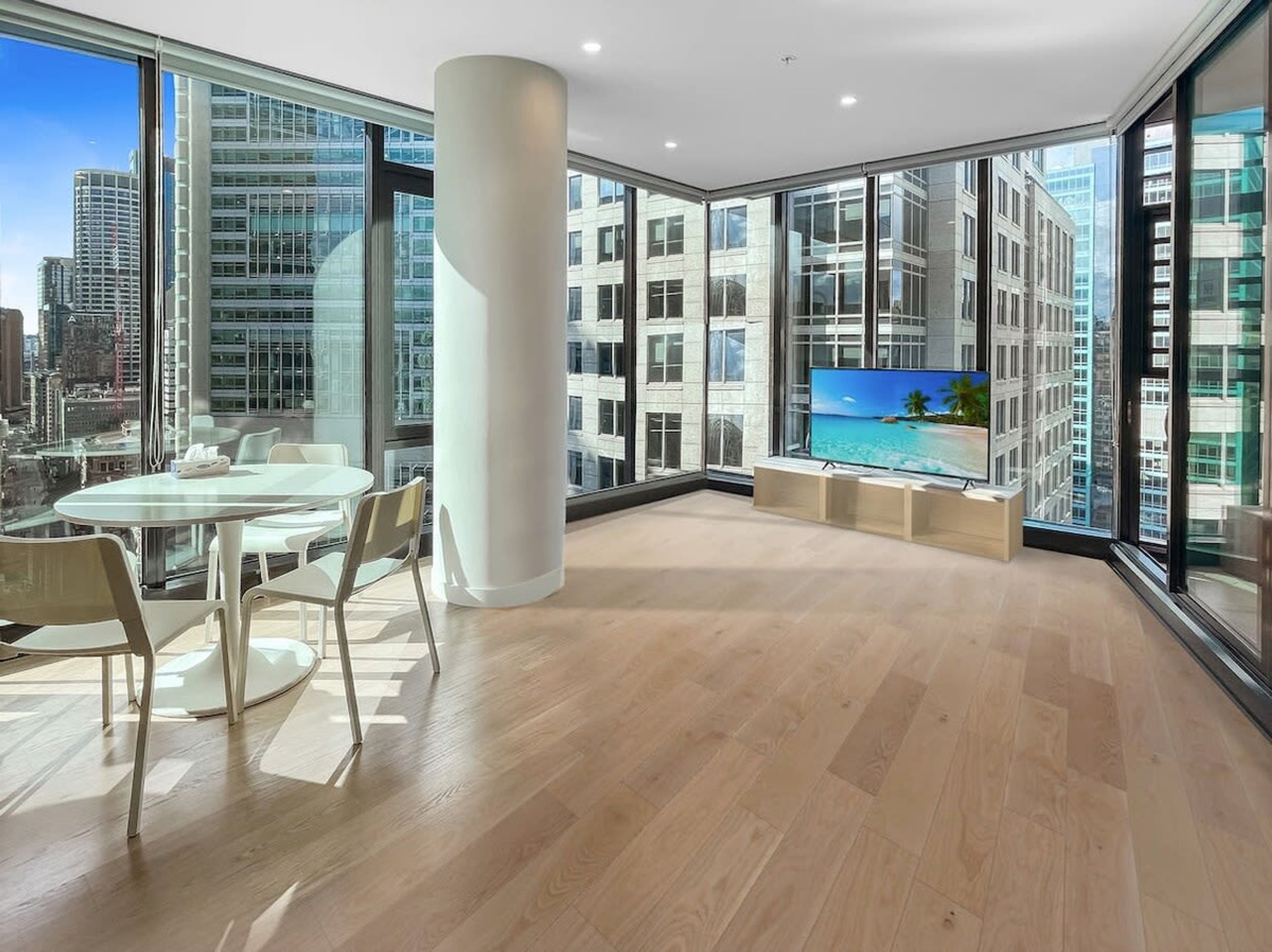 Apartment | 2 bedrooms, desk, Internet