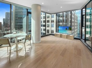 公寓 | 2 間臥室、書桌、網路服務