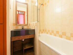 Bathroom - Studio cabin 4 pers. Avoriaz, near slopes, balcony, TV, WIFI (Avoriaz)